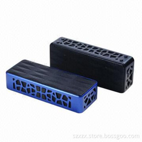Bluetooth speaker with double horn